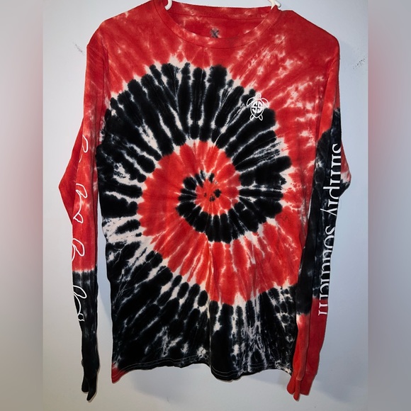 Simply Southern Collection Red and Black Tie Dye Turtle Graphic Long Sleeve - Picture 2 of 6